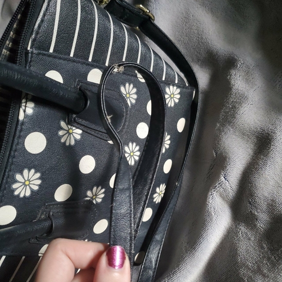 Adorable tiny Betsey Johnson purse! - Picture 3 of 4